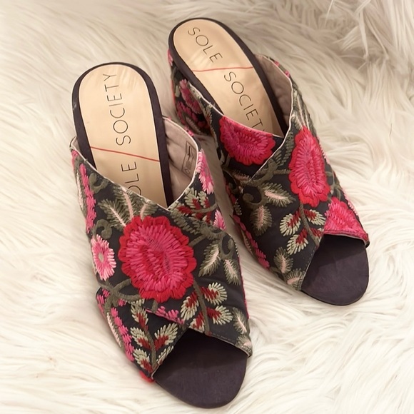 Sole Society Embroidered Mules Luella Slip On Sandals Chunky Block Heels - Picture 3 of 9